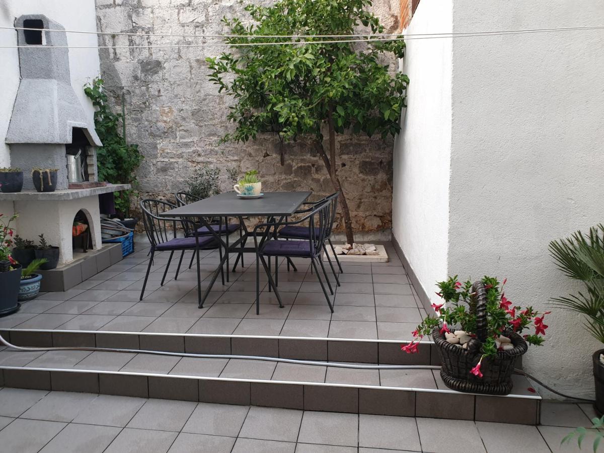 Lemon Tree Hotel Seget Donji Exterior photo