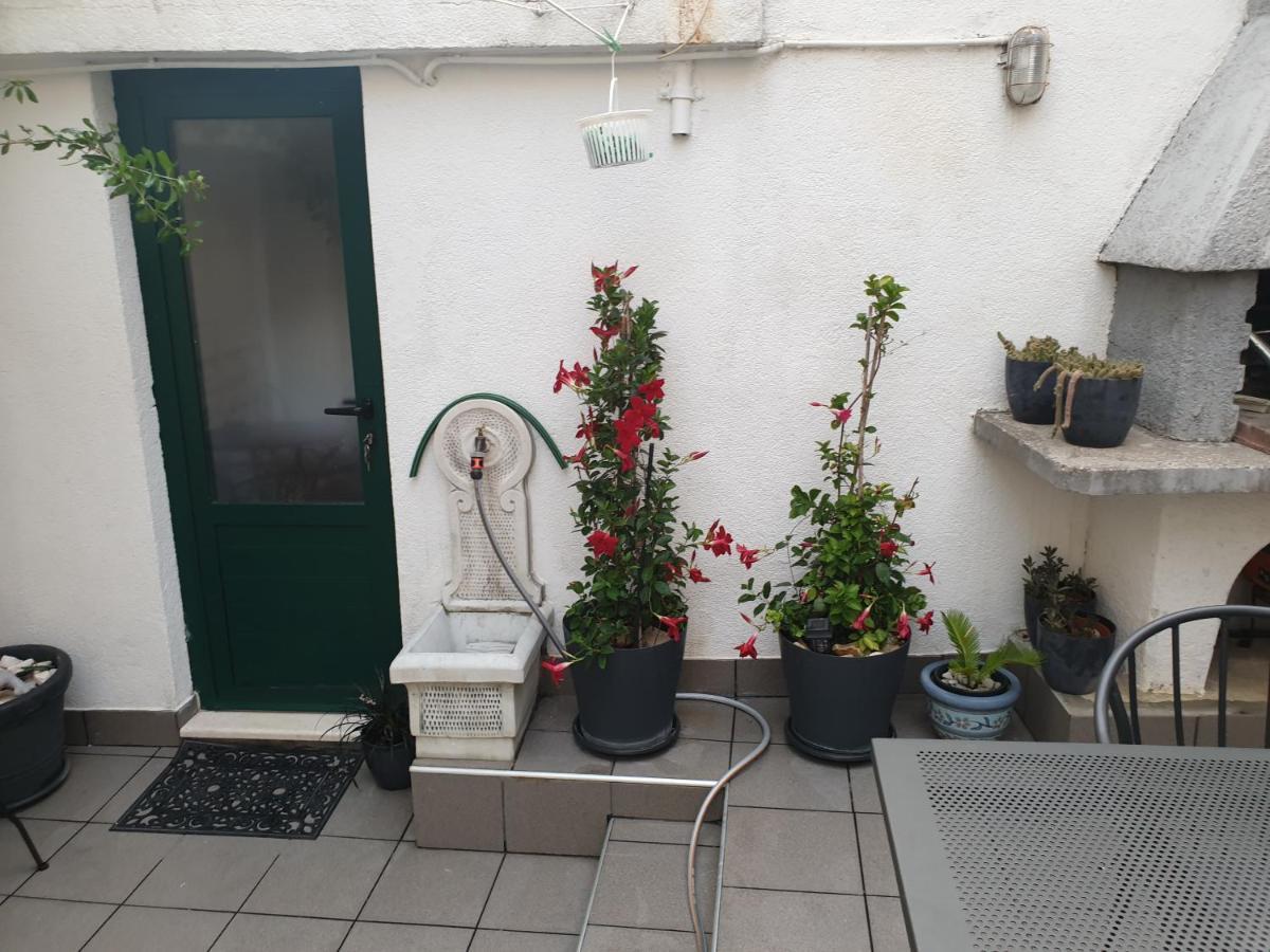 Lemon Tree Hotel Seget Donji Exterior photo