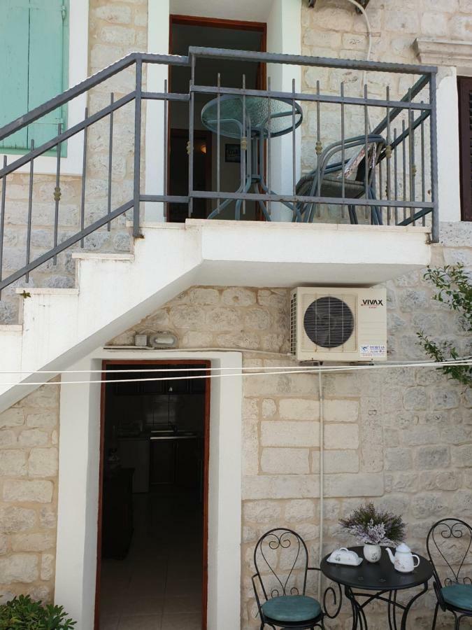Lemon Tree Hotel Seget Donji Exterior photo